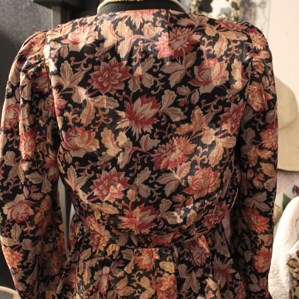 Express Dressy Blouse - Picture 9 of 10